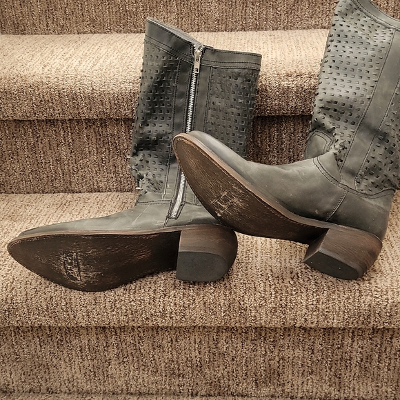 Independent Boot Company Mansfield - Picture 5 of 5